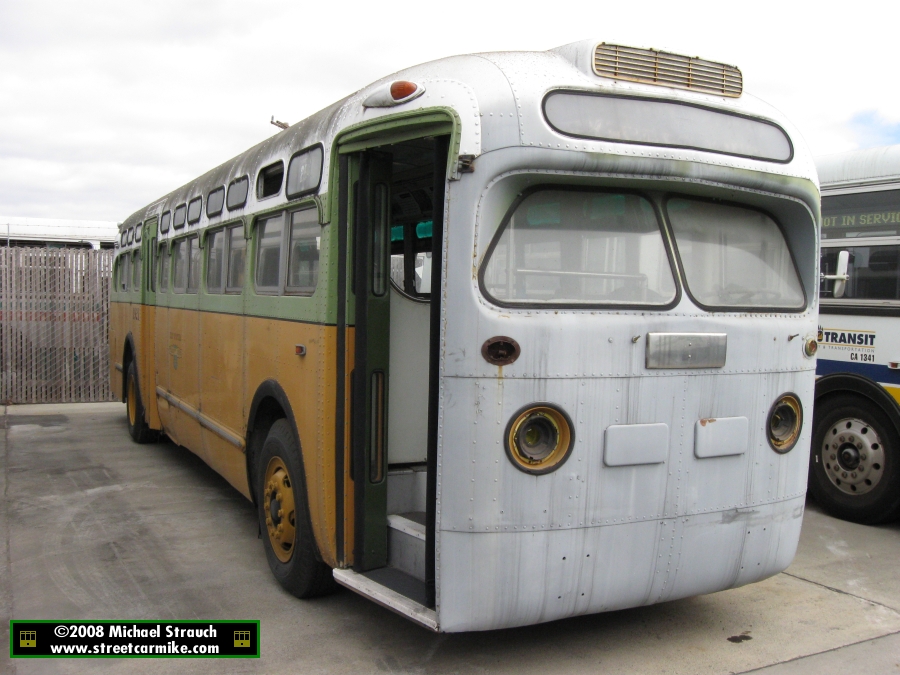 Alameda Contra Costa Transit District (AC Transit) GMC Old Look Buses ...