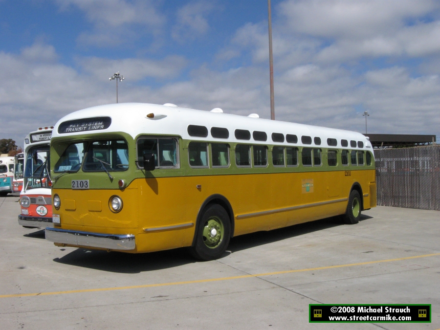 Alameda Contra Costa Transit District (AC Transit) GMC Old Look Buses ...